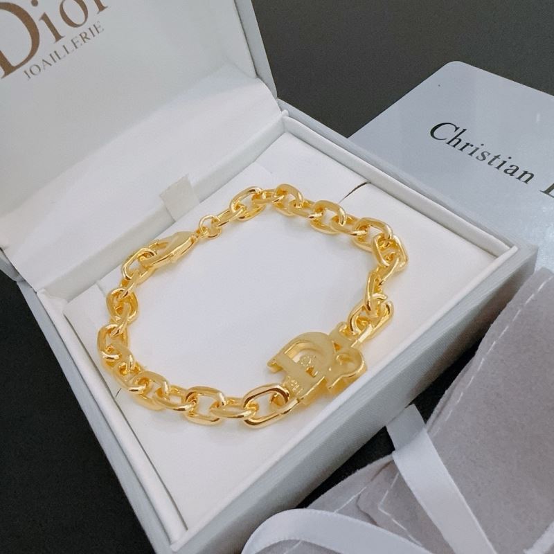 chr1st1an D10r bracelets